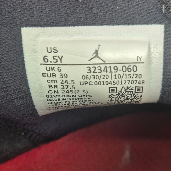 Jordan Red and Black Sneakers Striking Two-Tone Design - Picture 8 of 8